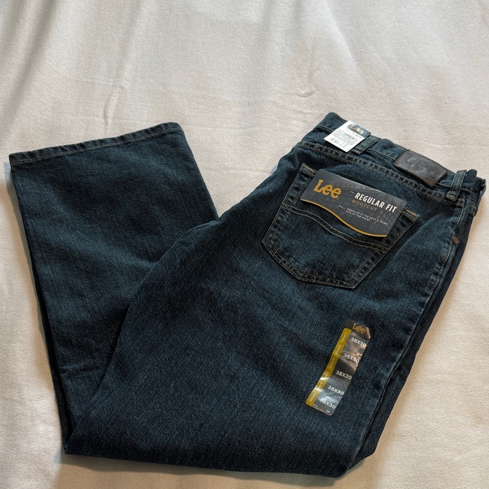 Lee Men’s Relaxed Fit Dark Indigo Jeans